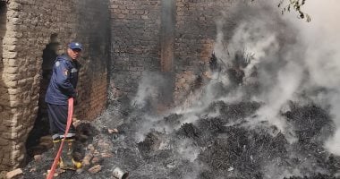 السيطرة على حريقين منفصلين بمنزل ومحل خردوات بسوهاج دون خسائر بشرية