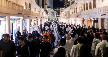 أسواق جدة التاريخية تستقبل المتسوقين استعدادا لعيد الفطر فى السعودية