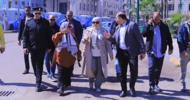 نائب محافظ الإسكندرية تتفقد شارع النبى دانيال ومحطة الرمل لمتابعة التطوير