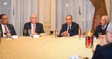 وزير الخارجية يستضيف رؤساء الهيئات والمؤسسات الإعلامية ورؤساء مجالس إدارات وتحرير الصحف 