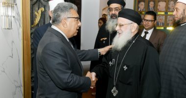 محافظ الدقهلية يستقبل وفد الكنيسة للتهنئة بعيد الفطر