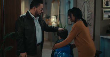 مسلسل اللون الأزرق الحلقة 14.. حمزة بدون والدته لأول مرة فى المنزل
