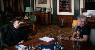 شون بن وفولوديمير زيلينسكي