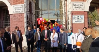 محافظ الإسكندرية خلال زيارته مستشفى نازلى لطب الأطفال