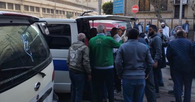 تشييع جثامين الأم وأبنائها ضحايا جريمة كرموز من مسجد العمرى بالإسكندرية.. فيديو