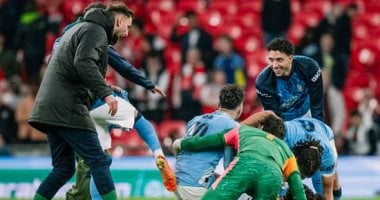 أرسنال ضد مانشستر سيتي.. عمر مرموش يحصد اللقب الأول مع السماوي