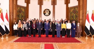 الرئيس السيسى: الأم المصرية هى السند وعماد الأسرة وركيزة المجتمع