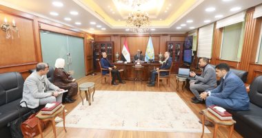 محافظ كفر الشيخ يستعرض مشروعًا بحثيًا متقدمًا لحماية التراث الأثرى من مخاطر التغيرات المناخية