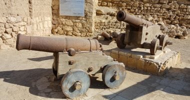 قلعة الطابية العثمانية فى البحر الأحمر من حراسة الحجاج لمنارة جذب السائحين