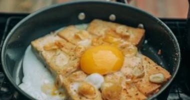 6 أكلات سريعة ومشبعة مناسبة لتقلبات الطقس.. تغذى وتدفى