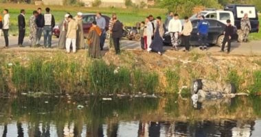 زفة عروسين وراء انقلاب سيارة بترعة المريوطية ومصرع 3 أشخاص.. تفاصيل