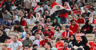 حضور كبير للجماهير المصرية في ملعب الإنماء قبل مواجهة السعودية.. صور 