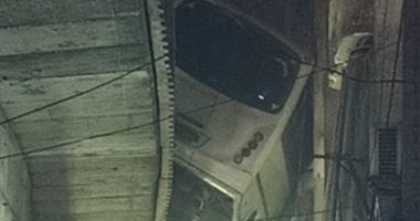 إصابة 5 أشخاص فى حادث انقلاب أتوبيس بمنزل دائرى أحمد عرابى.. صور