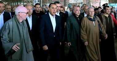 رئيس الوزراء يتفقد مكونات سوق العبور لتجارة الجملة وقطاعاتها المختلفة