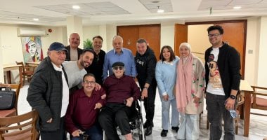 وفد المهن التمثيلية يزور محيي إسماعيل