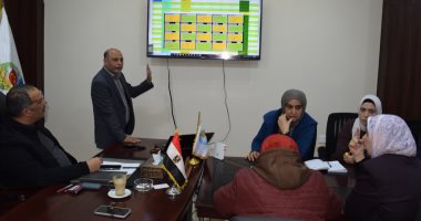 رئيس مياه القناة يجتمع مع مسؤولي الموارد المائية والري لتطوير منظومة الرصد المائي