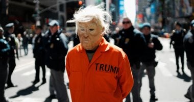 شاهد أبرز 10 صور في مظاهرات امريكا «لا ملوك» ضد ترامب