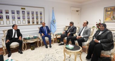 محافظ أسيوط يستقبل وفد نادي هيئة النيابة الإدارية ويؤكد تكاتف المؤسسات لدعم التنمية