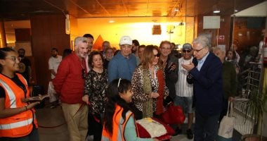 نجوم سينما يوسف شاهين فى افتتاح معرض يضم أعماله بالأقصر الأفريقى