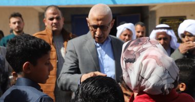 محافظ شمال سيناء يتفقد قرى جنوب العريش للوقوف على احتياجات المواطنين