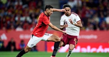 لامين يامال ضد أحمد فتوح في مباراة منتخب مصر ضد إسبانيا