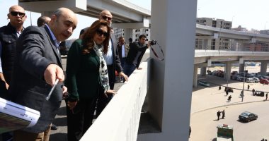 وزيرة التنمية المحلية تتفقد المحاور المرورية الحيوية من الكورنيش حتى الطريق الدولى بالإسكندرية