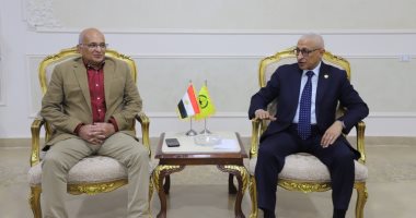 محافظ شمال سيناء يستقبل وفد متخصص من وزارة النقل