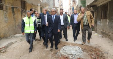 محافظ بنى سويف يستجيب لشكوى بعض الأهالى بمنطقة طراد النيل بالواسطى