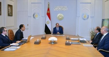 الرئيس السيسى يتابع رؤية الدولة لمرحلة ما بعد صندوق النقد.. تحسين معيشة المواطن فى صدارة الأولويات.. التأكيد على استقرار الأسواق وتوفير مخزون آمن من السلع.. ووضع تصور شامل ببرنامج تطوير بيئة ريادة الأعمال