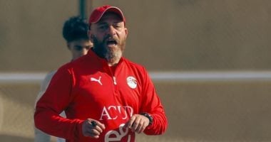 وائل رياض مدرب منتخب مصر للشباب مواليد 2007