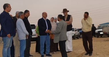 محافظ السويس يتفقد مصنع تدوير القمامة والمدفن الصحى