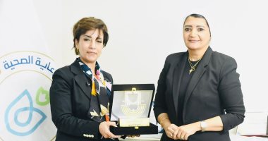 الدكتورة نهى الصناديدي في أول حوار بعد تكريمها من السيدة انتصار السيسي في بودكاست "الكلام على إيه": تكريمى مسؤولية كبيرة مش مجرد تقدير.. طب الأسرة نموذج غيّر شكل الرعاية الصحية.. وحلمي تعميم المنظومة في مصر