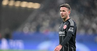 آينتراخت فرانكفورت يعلن تمديد عقد ماريو جوتزة حتى 2028