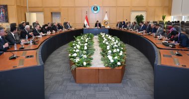 وزير الصناعة يبحث مع اتحاد الصناعات وجهاز الخدمة الوطنية سبل مضاعفة صادرات الرخام