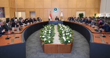 وزير الصناعة يبحث مع اتحاد الصناعات وجهاز الخدمة الوطنية سبل مضاعفة صادرات الرخام