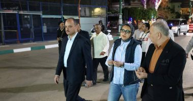 محافظ الوادى الجديد تتابع إجراءات رفع الإشغالات وترشيد الإنارة العامة بالميادين