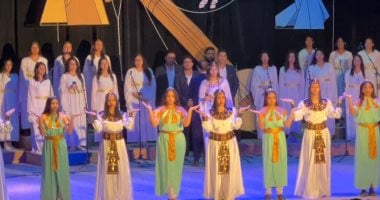 ما بين ذاكرة الأجداد إلى إبداع الأحفاد في معبد دندرة.. معرض قنا للتراث ومهرجان المسرح الدولي للشباب.. صور