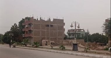 سقوط أمطار خفيفة على محافظة قنا.. مباشر