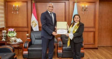 محافظ كفر الشيخ يكرم الأمهات المثاليات تقديرًا لعطائهن ودورهن فى بناء الأجيال