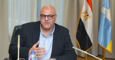 محافظ الإسكندرية يبحث ضبط الأسواق مع مسئولي الغرفة التجارية بالمحافظة