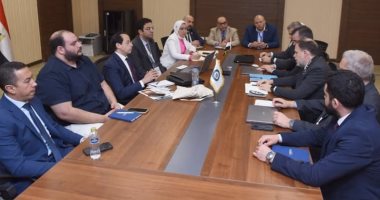 البترول: دفع التعاون مع البنك الدولي والاتحاد الأوروبي واليونان في مجالات كفاءة الطاقة وخفض الكربون