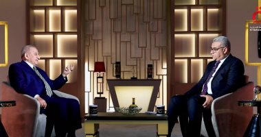 السفير نبيل نجم: الخميني متشدد فرديًا.. وإيران بدأت انتهاكاتها قبل إعلان الحرب