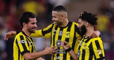 الاتحاد ضد الحزم.. النمور يخطفون الفوز بـ10 لاعبين في الدوري السعودي