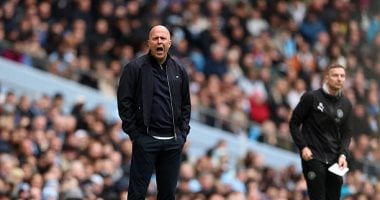 ارني سلوت مدرب ليفربول