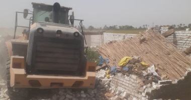 إزالة 50 حالة تعد واسترداد 3989 مترا بحملات مكثفة بقنا وأبو تشت ونجع حمادي