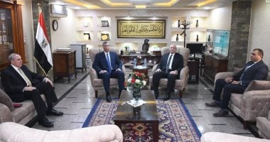 محافظ الفيوم يزور المحكمة الابتدائية لبحث تعزيز التعاون مع الجهات القضائية