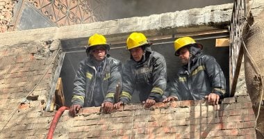 معاينة حريق ورشة السيارات بحدائق القبة.. صور