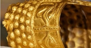 بعد عام من "سطو المتفجرات".. استعادة الخوذة الرومانية الذهبية فى هولندا