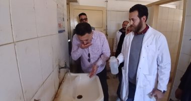 شرب من الحنفية للتأكد من جودة المياه.. محافظ القليوبية يستجيب لأهالي مرصفا