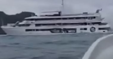جنوح سفينة سياحية في المحيط الهادئ